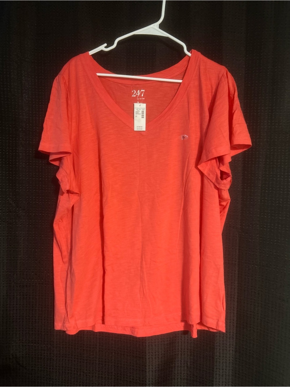 24/7 by Maurices Coral V-Neck Short Sleeve Tee
